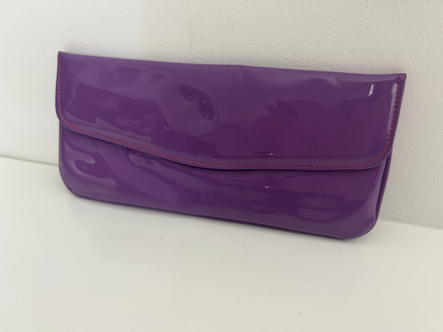 Vintage Early 1960s BAGCRAFT L.S MAYER Mod Purple Patent Clutch Handbag