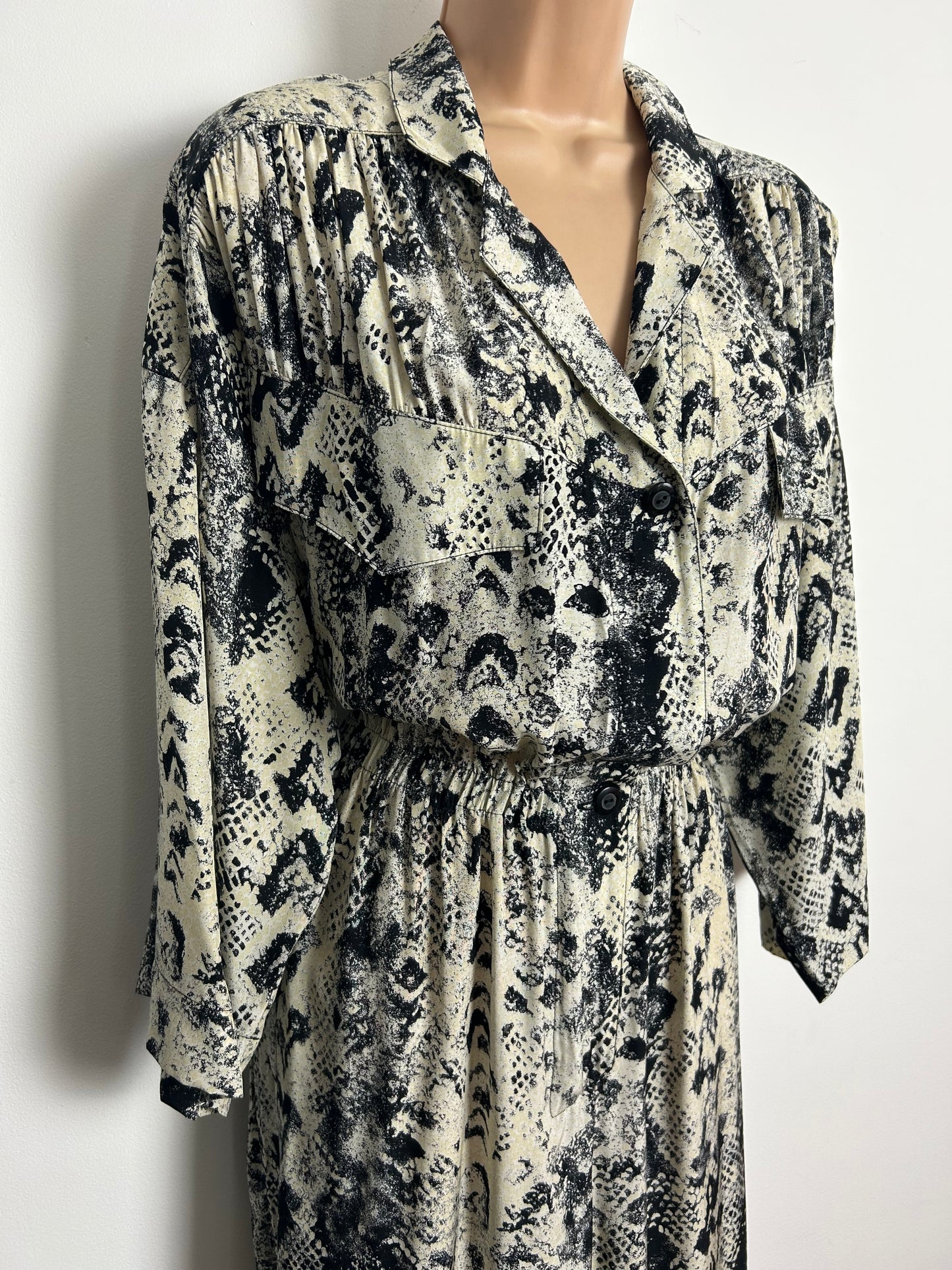 Vintage 1980s CREATION MODELL Size 10-12 Beige & Black Snake Skin Print 3/4 Sleeve Jumpsuit