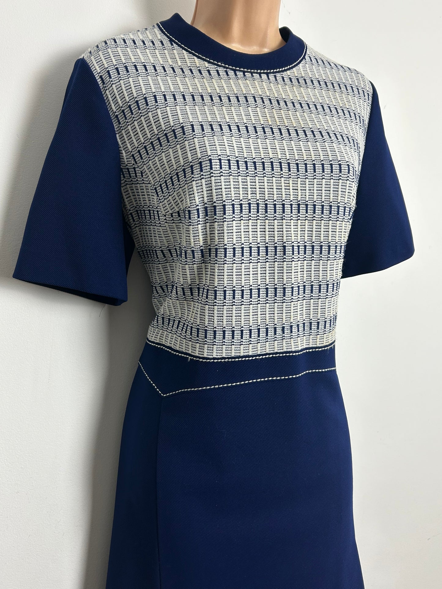 Vintage 1960s Size 14-16 Navy Blue & White Stripe Woven Bodice Detail Mod Shift Dress