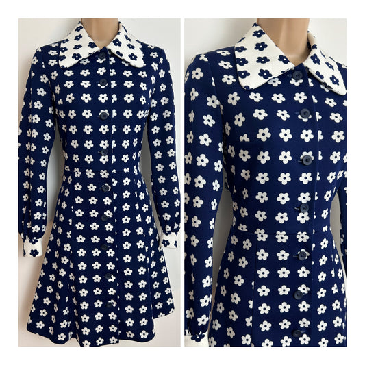 Vintage Late 1960s ST MICHAEL Size 10 Navy Blue & White Daisy Floral Print Long Sleeve Mod Dress