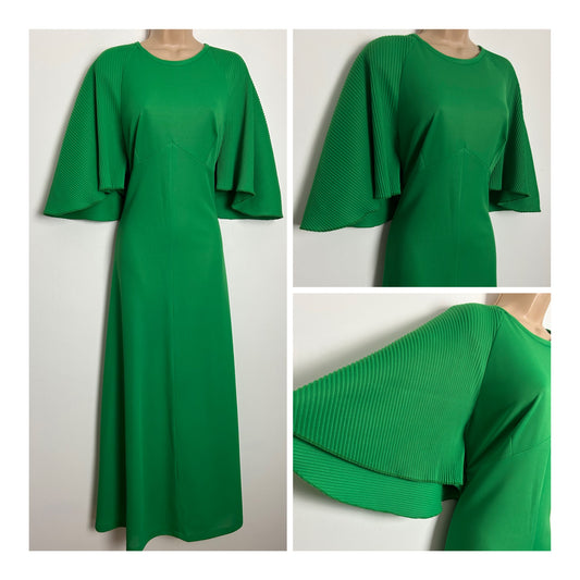 Vintage 1970s Size 12 Emerald Green Plisse Pleated Flared Sleeve Maxi Dress