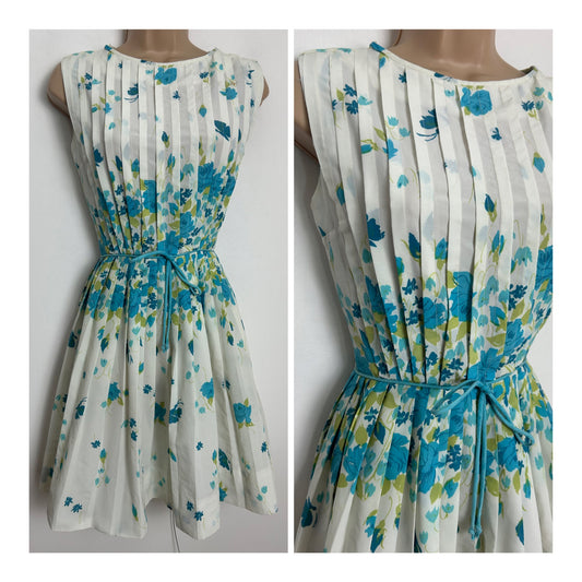 Vintage 1950s R&K ORIGINALS Size 6-8 White Blue & Green Floral Print Pleated Summer Day Dress