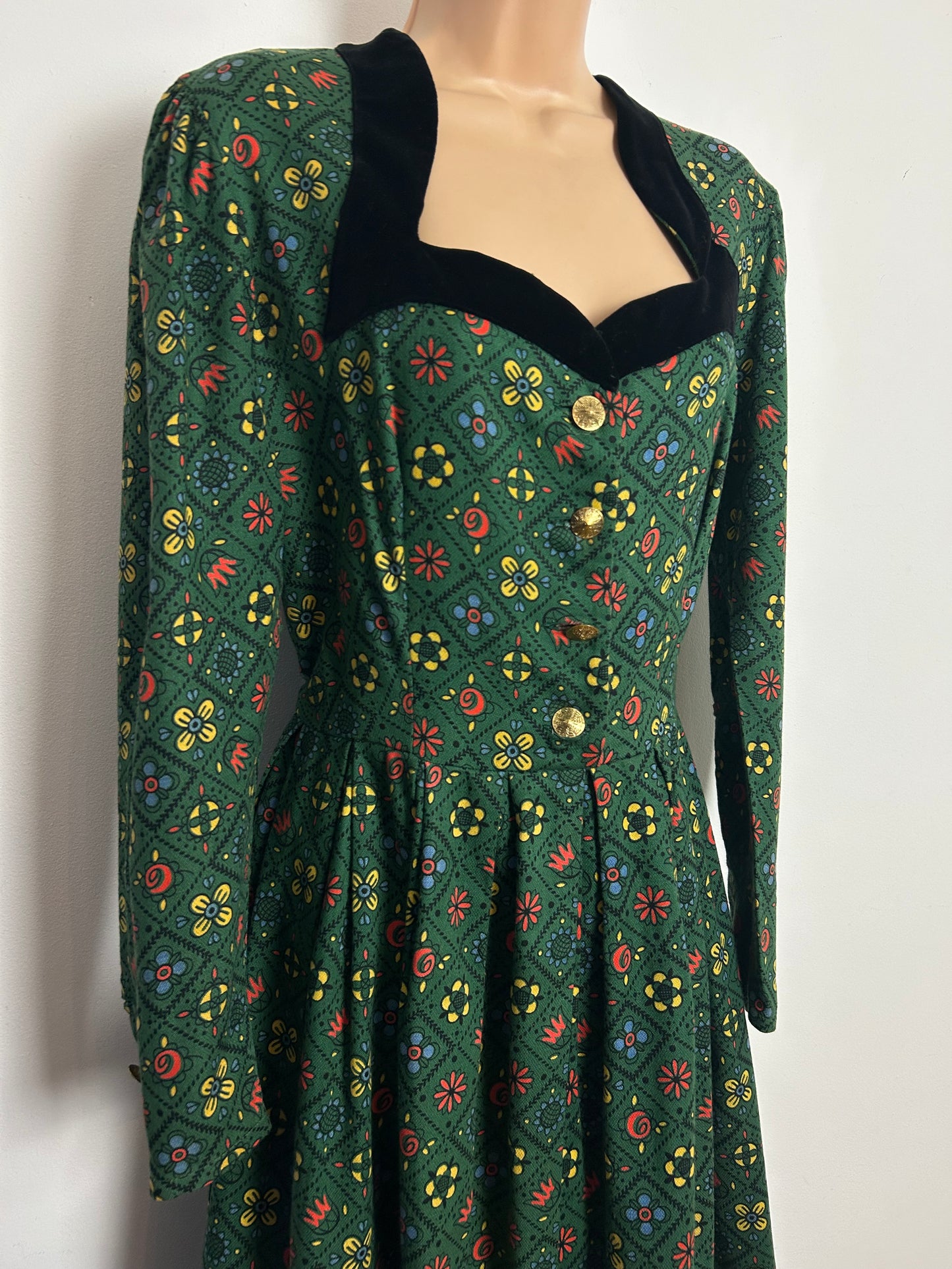 Vintage 1950s Size 12-14 Green Red Yellow & Blue Abstract Grid Print Velvet Trim Cotton Pleated Day Dress