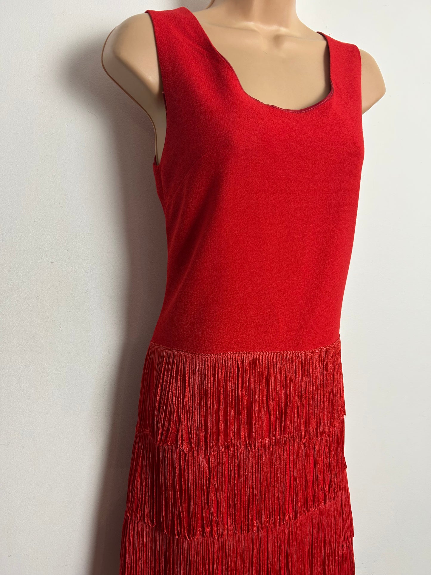 Vintage 1960s SUSAN ROGERS Size 8 Red Sleeveless Fringed Flapper Style Shift Dress