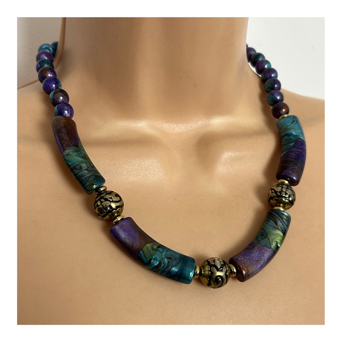 Vintage 1980s Teal Purple & Gold Colour Plastic Beaded Necklace