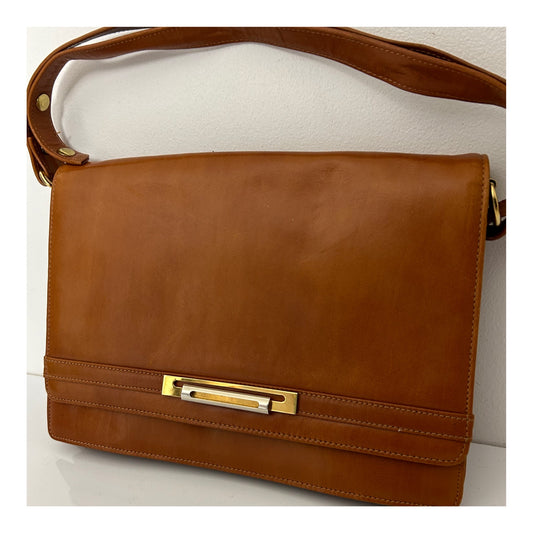 Vintage 1980s Tan Brown Gold Tone Leather Shoulder Bag With Adjustable Shoulder Strap