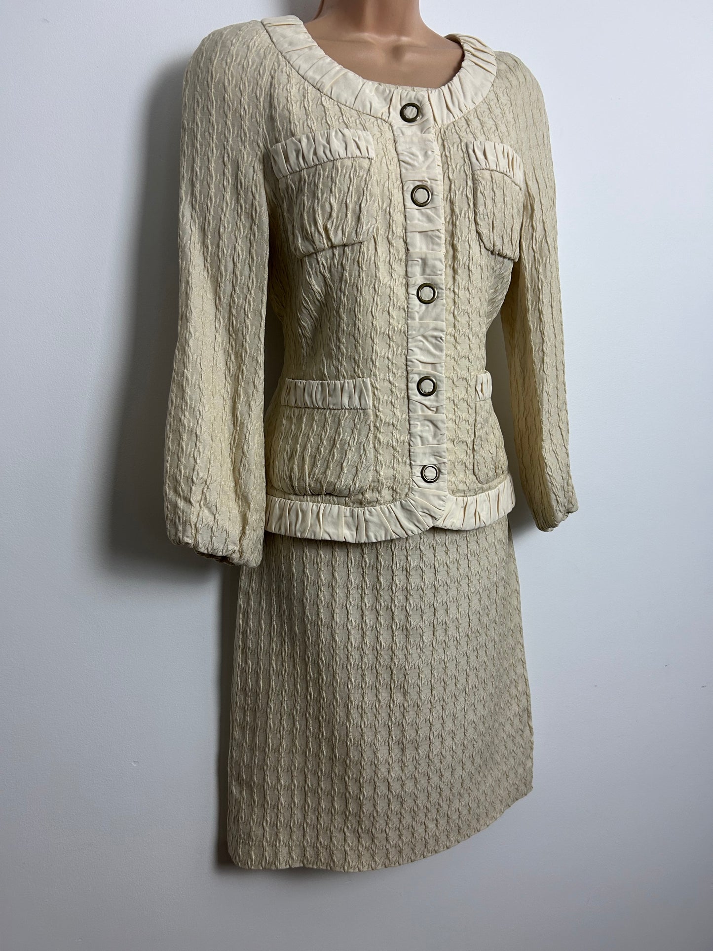 Vintage 1990s MOSCHINO CHEAP & CHIC Size 10 Cream Crinkle 60s Style Dress & Jacket Suit