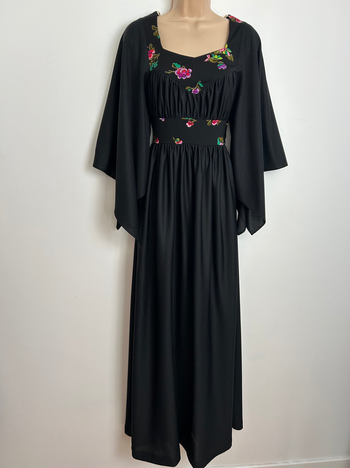 Vintage 1970s Size 8 Black Pink & Green Floral Print Wide Flared Square Sleeve Ruched Bodice Maxi Dress