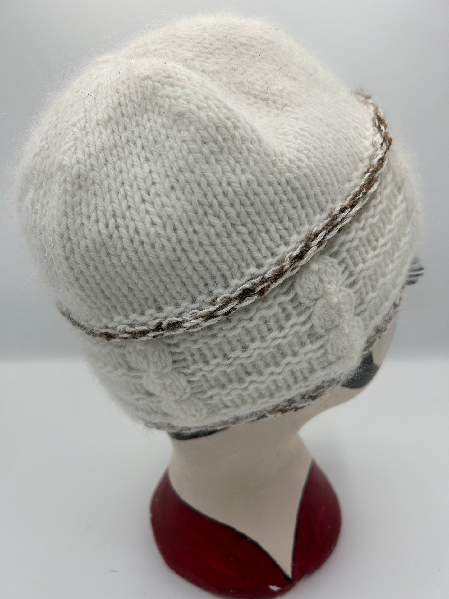 Vintage 1980s Winter White Cable Knit Angora & Wool Mix Beanie Style Winter Hat