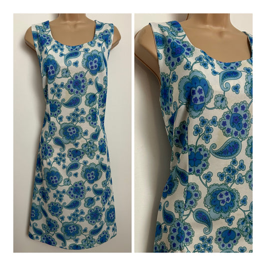 Vintage 1960s Size 14 White & Blue Tones Floral Paisley Print Crimped Jersey Mod Shift Dress