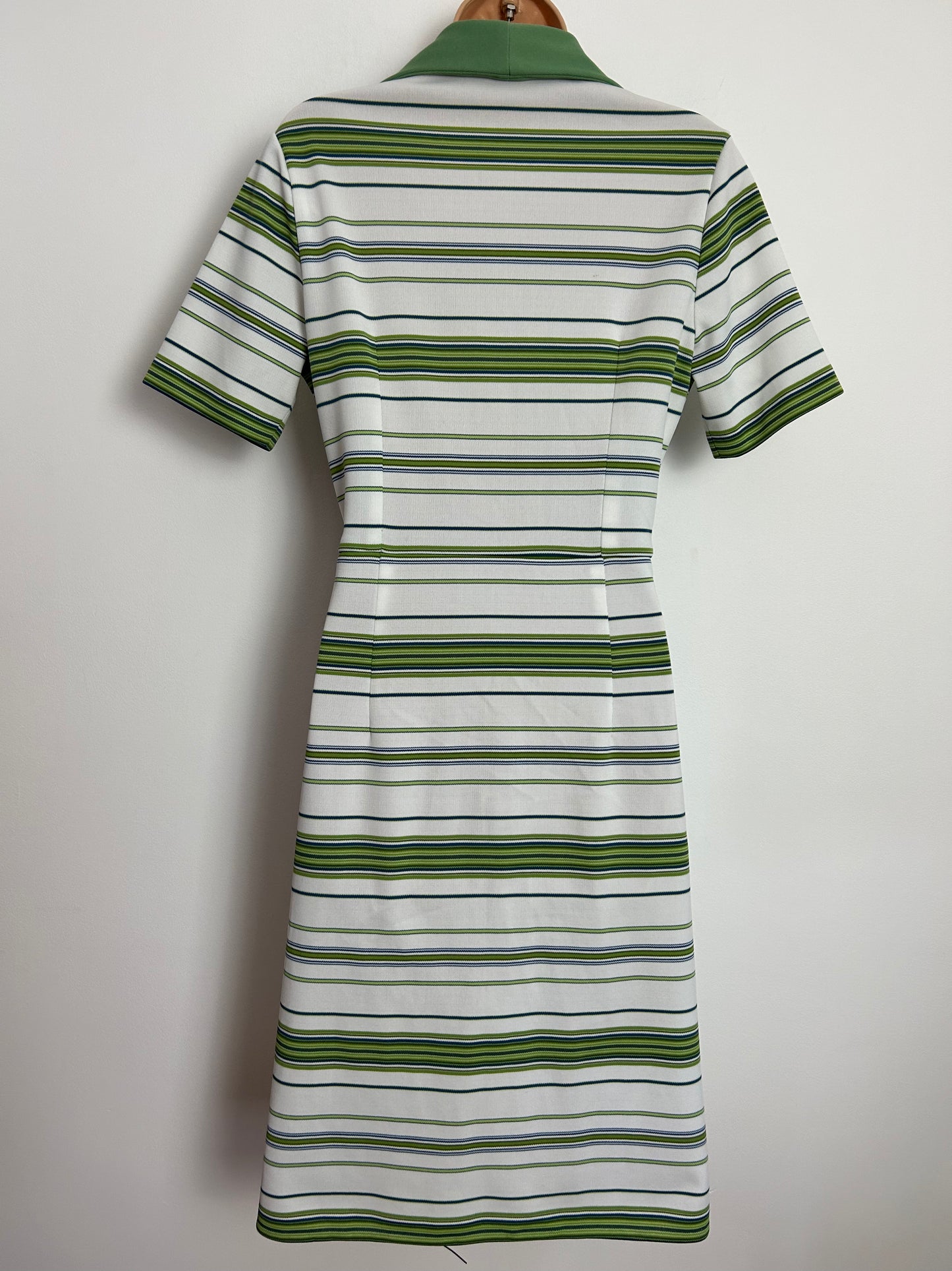 Vintage 1970s UK Size 12 White & Green Stripe Wide Collared Mod Shift Dress