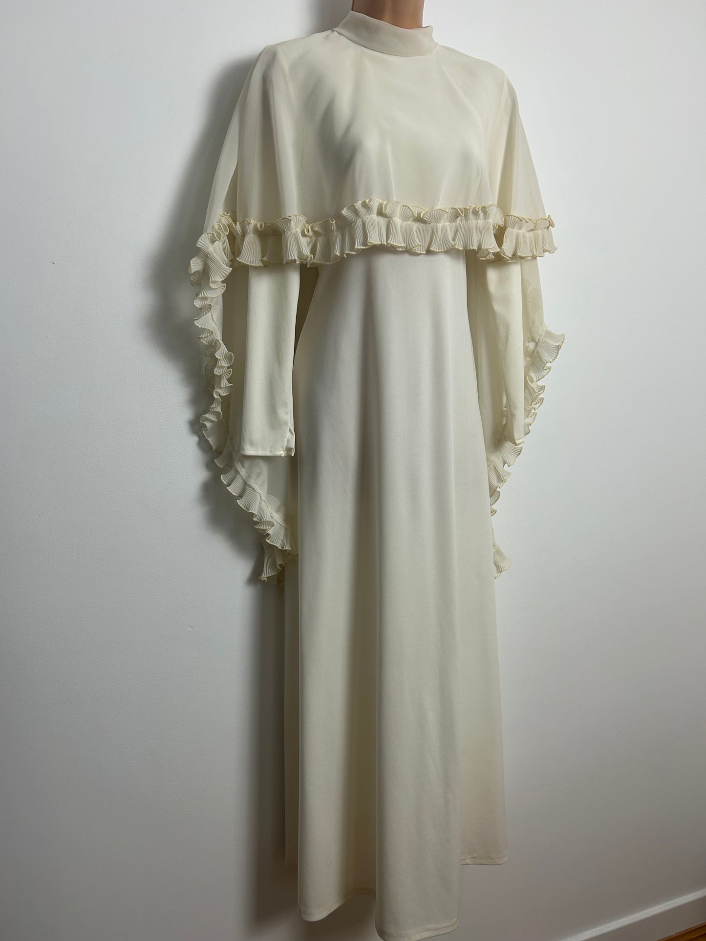 Vintage Early 1970s Size 8 Cream Chiffon Cape Overlay Long Sleeve Boho Occasion Dress Hostess Gown