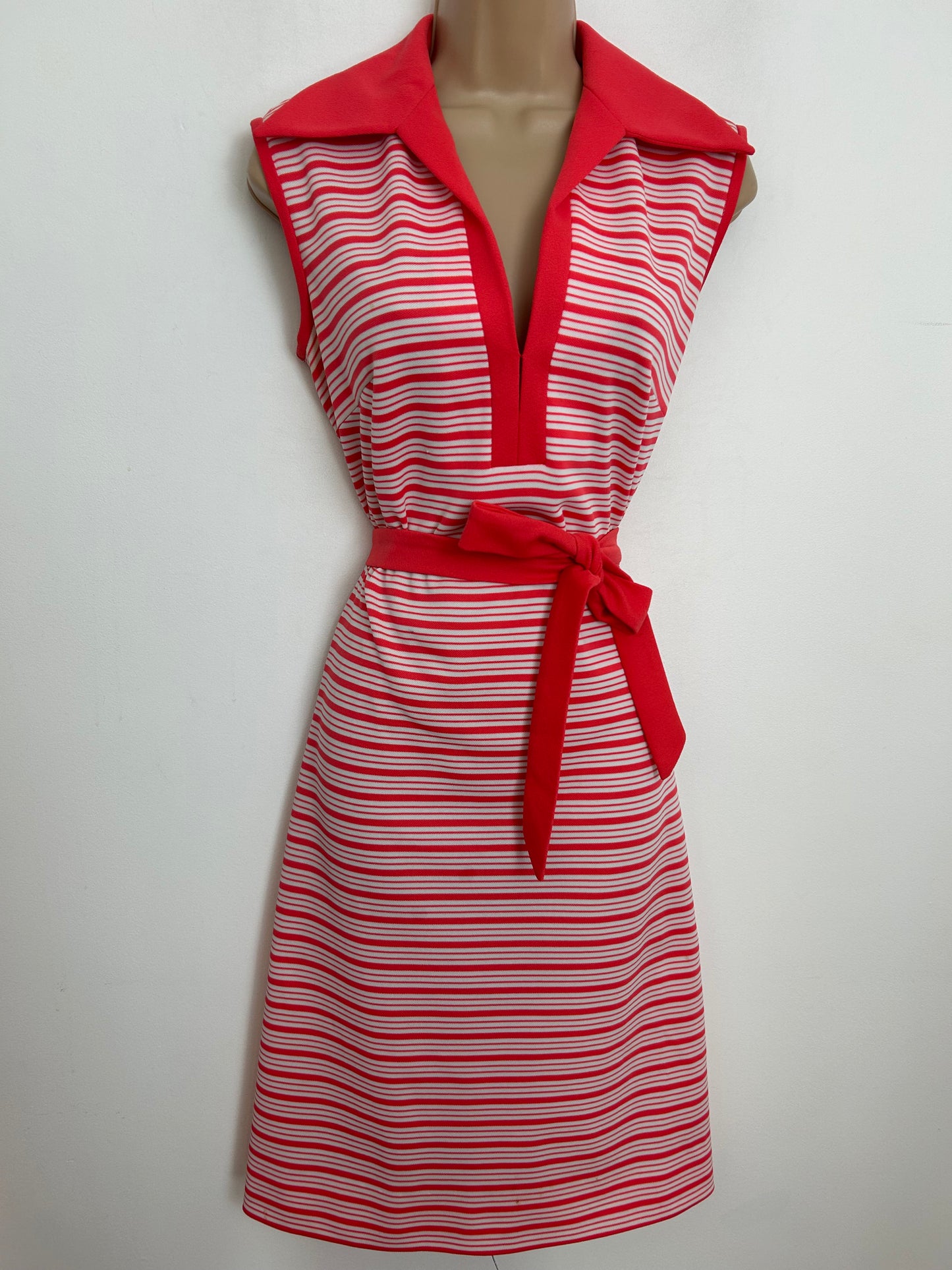 Vintage 1970s Size 12-14 Dark Pink & White Stripe Print Sleeveless Belted Mod Dress