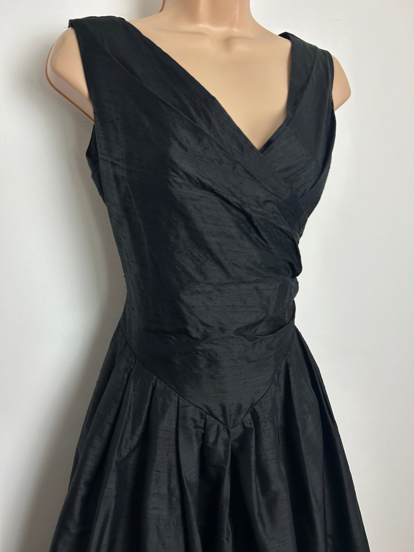 Vintage 1980s LAURA ASHLEY Size 6 (Size 10 On Label) Black 100% Silk Pleated Party Evening Dress