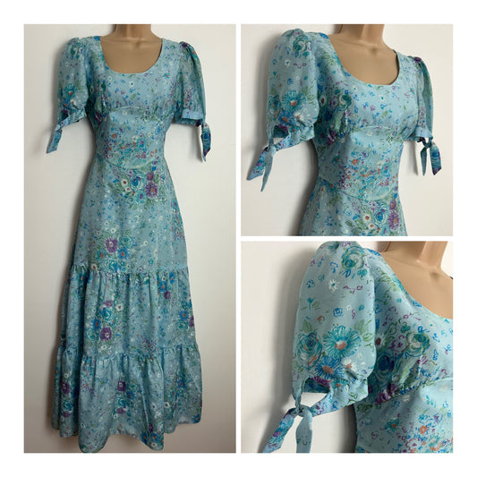 Vintage 1970s VERA MONT PARIS Size 10 Blue Tones Floral Print Short Tie Cuffs Tie Back Maxi Dress