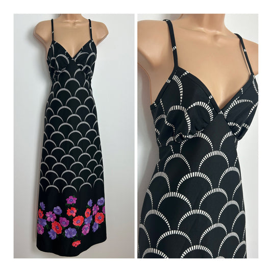 Vintage 1970s Size Black White & Purple Arch & Floral Print Strappy Summer Maxi Dress