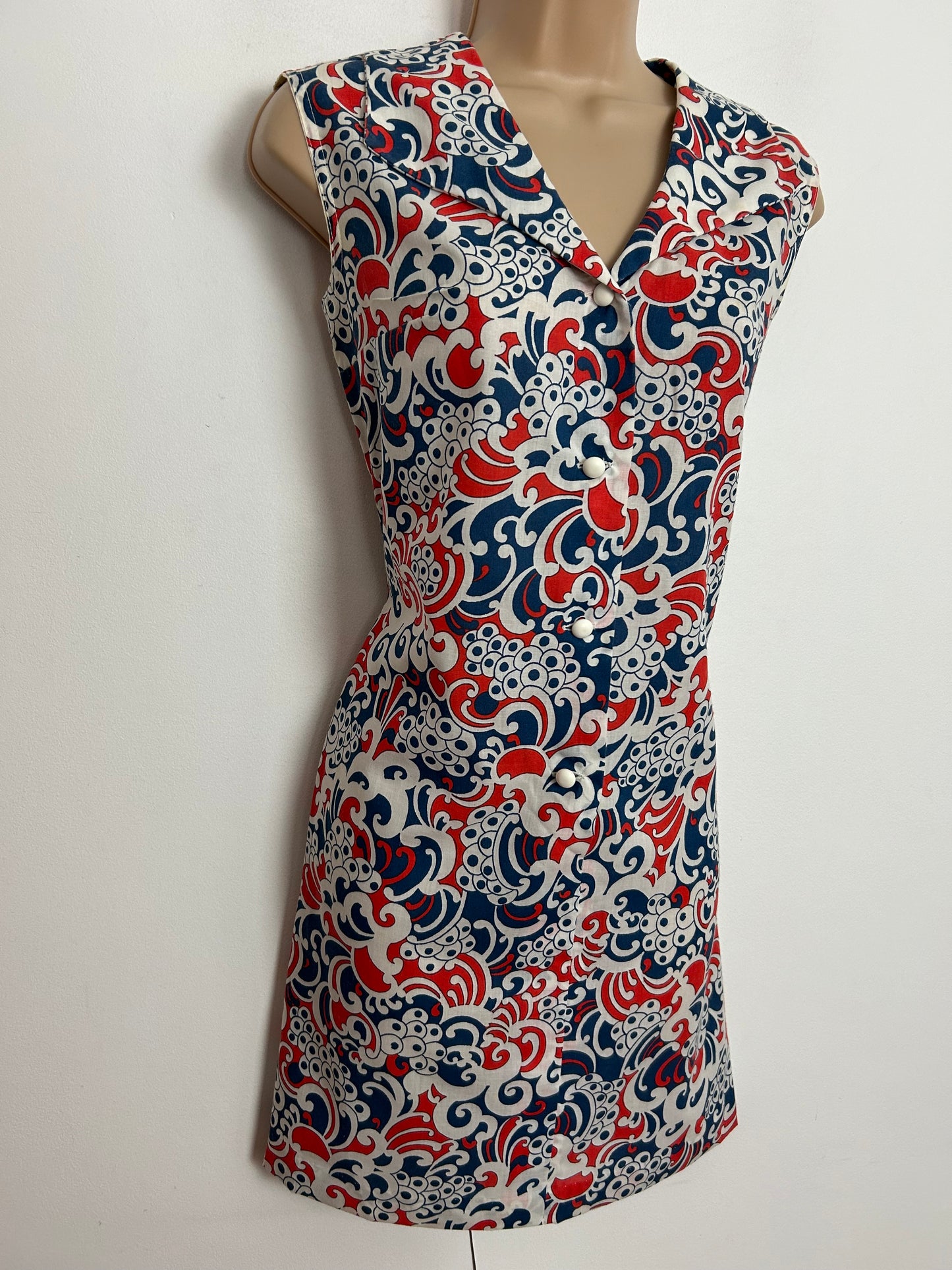 Vintage 1960s JC STYLE UK Size 10-12 Cute Blue White & Red Abstract Print Lightweight Cotton Mini Mod Dress