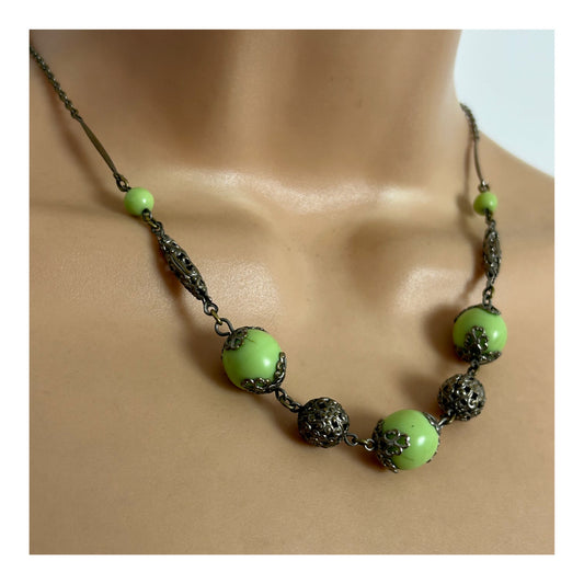 Vintage 1930s Art Deco Green Glass Bead & Gold Tone Filigree Necklace
