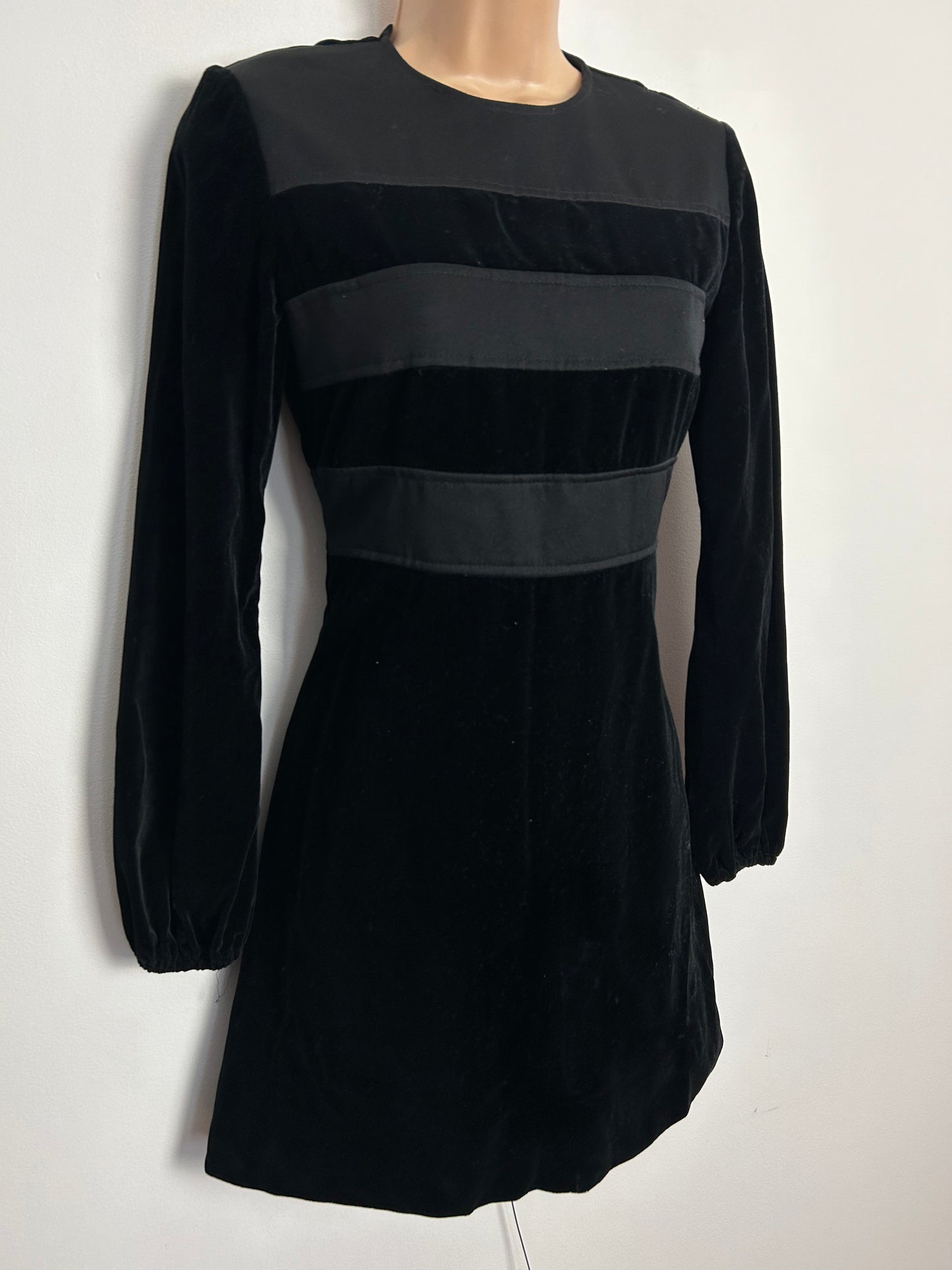 Vintage 1960s BETTY BARCLAY UK Size 6 Black Velvet Panel Detail Mini Mod Dress