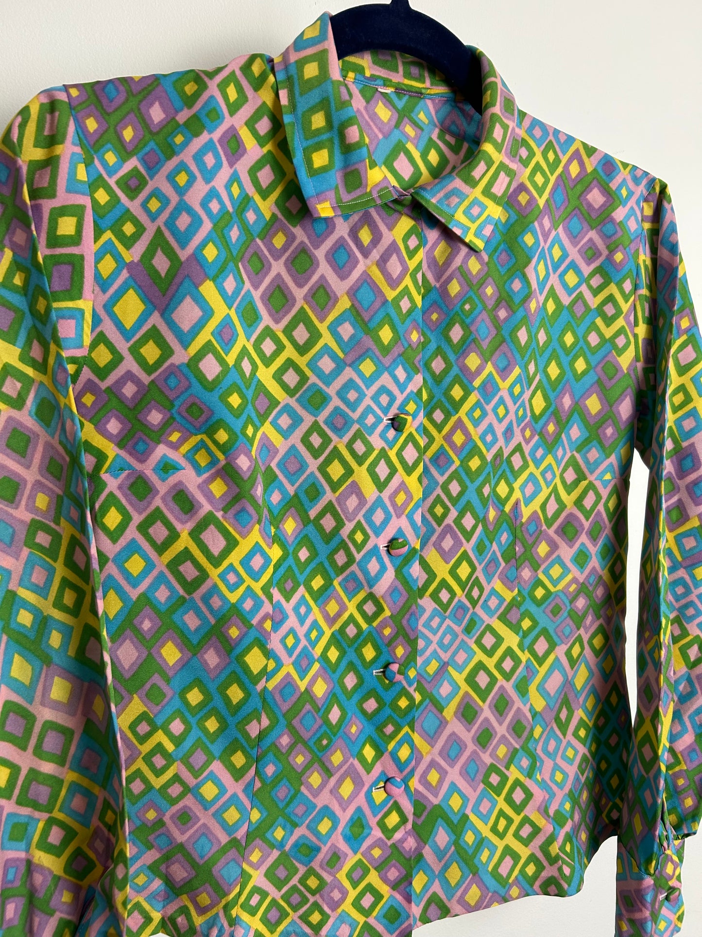 Vintage 1970s Size 8 Green Blue Yellow & Pink Diamond Print Long Sleeve Shirt