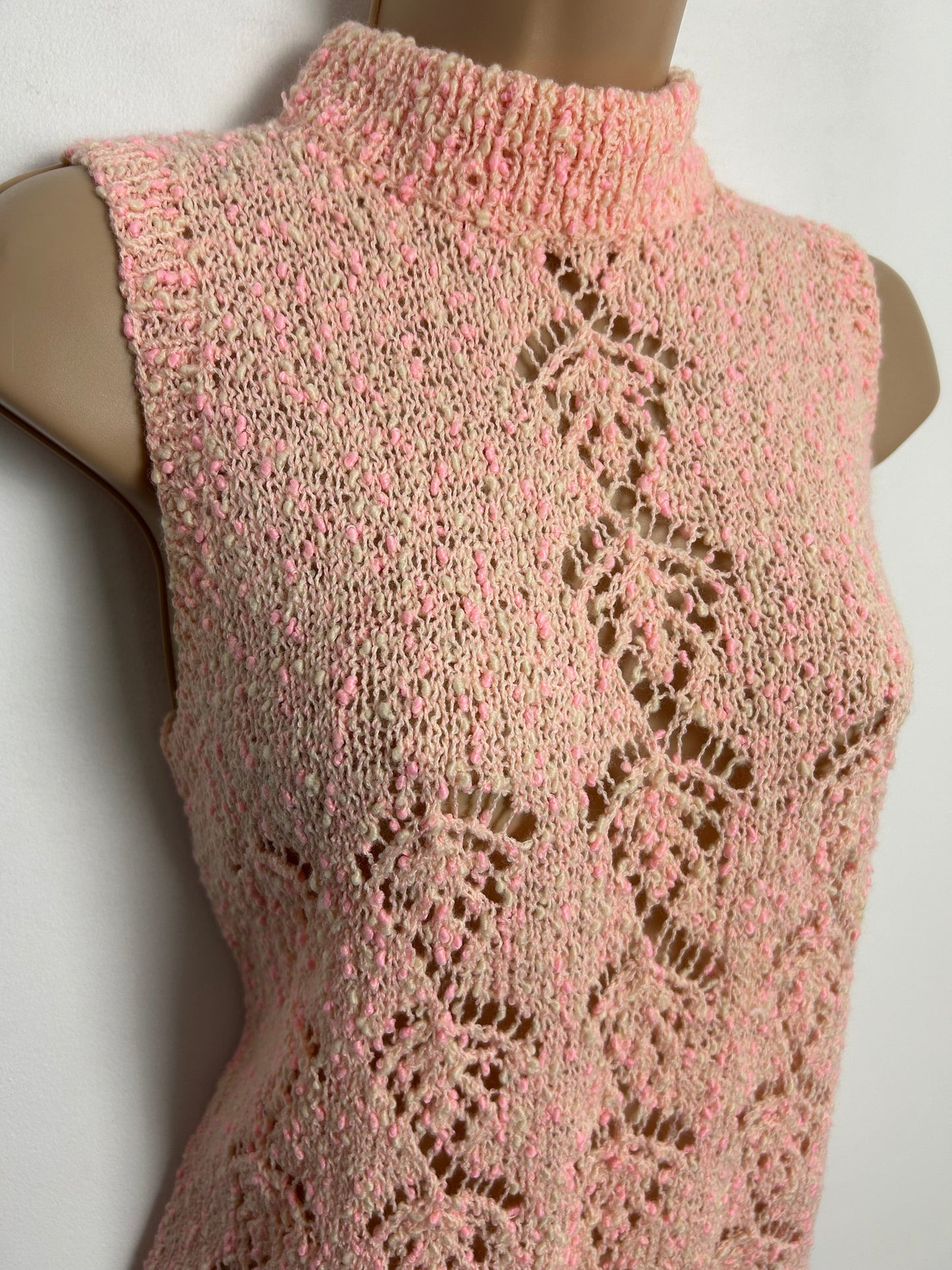 Vintage 1960s Size 10-12 Pin Tones Bobble Wool Turtle Neck Sleeveless Jumper/Tank Top