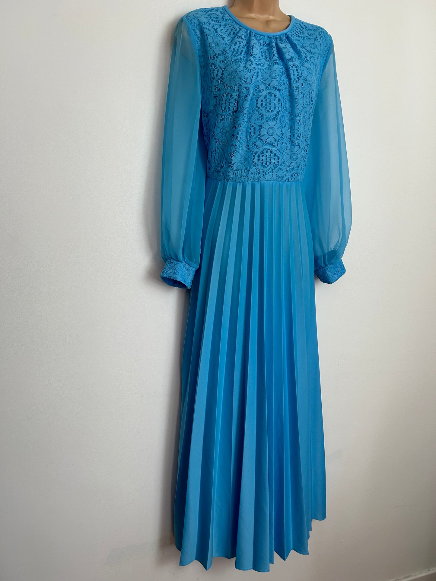 Vintage 1970s UK Size 14-16 Sky Blue Long Sleeve Lace Bodice Pleated Occasion Maxi Dress