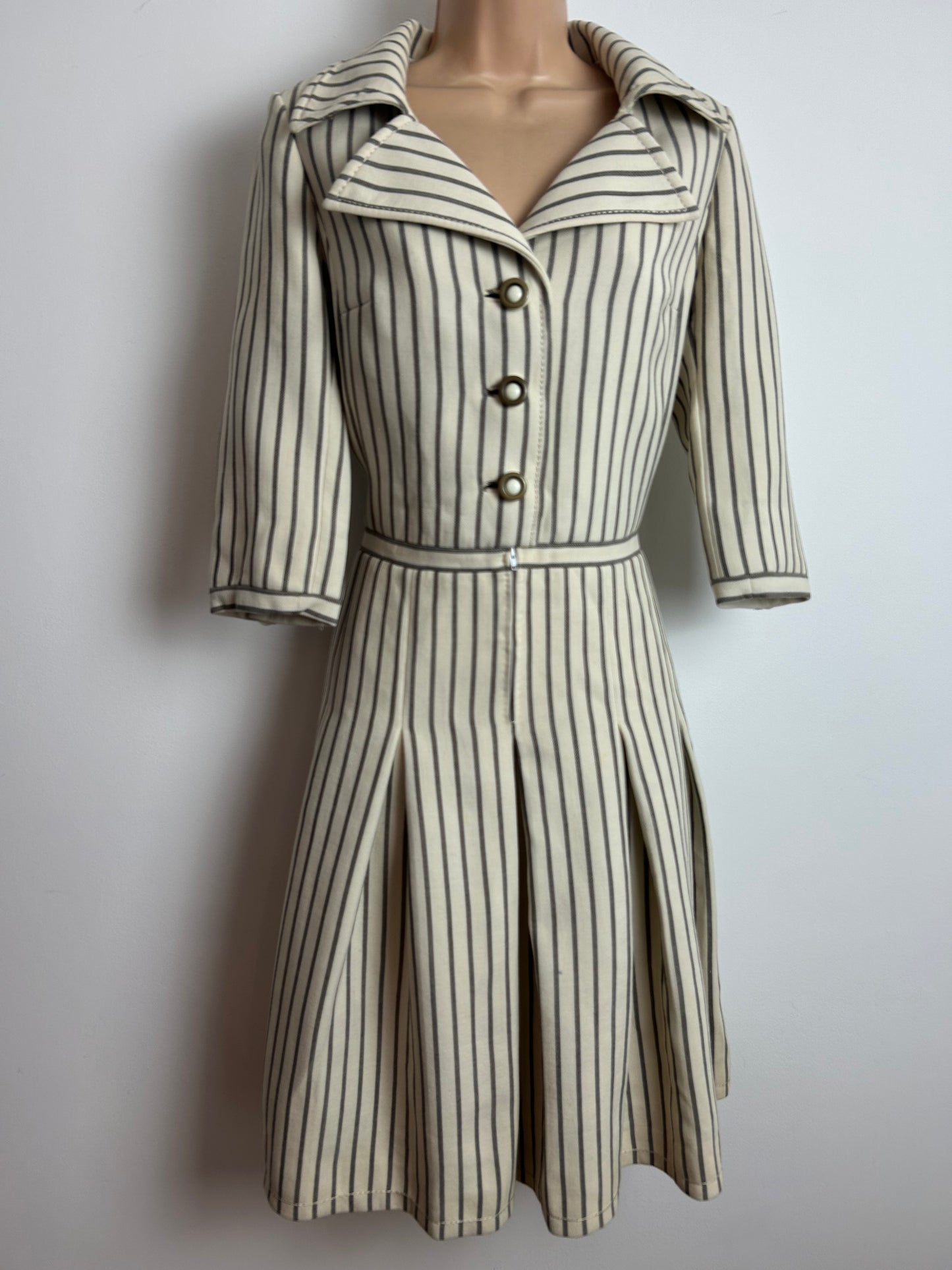 Vintage 1970s Size 12 Beige & Mocha Brown Stripe Print Wool Mix Pleated Mod Dress