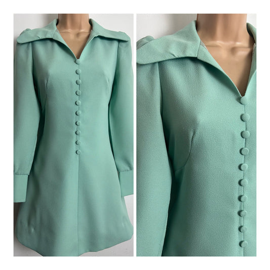 Vintage 1960s Size 6-8 Pale Mint Green Beagle Collar Mini Mod Dress