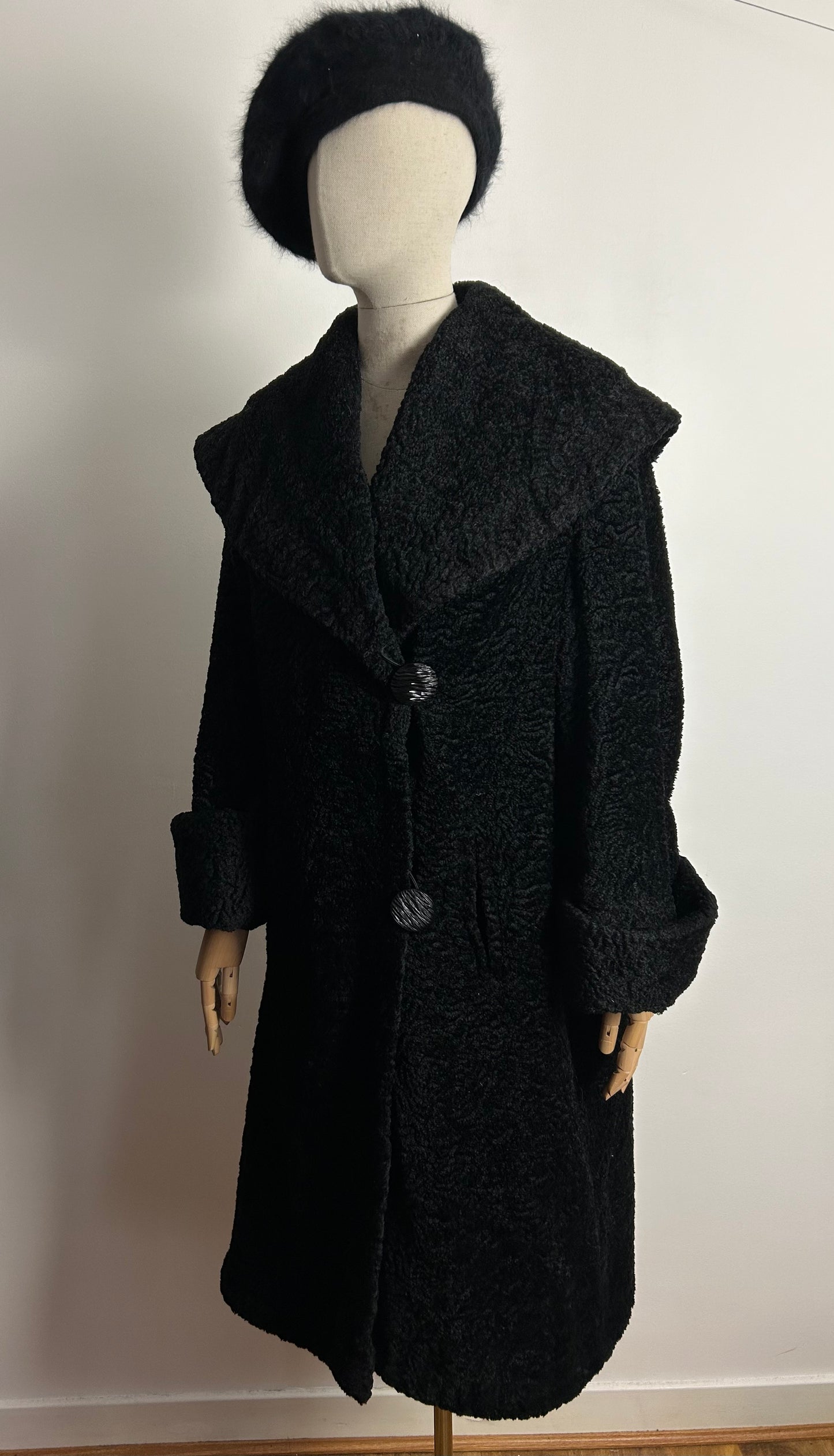 Vintage 1960s NEEDENE MODELL UK Size 12-14 FABULOUS Black Faux Persian Lambs Wool Shawl Collar Coat