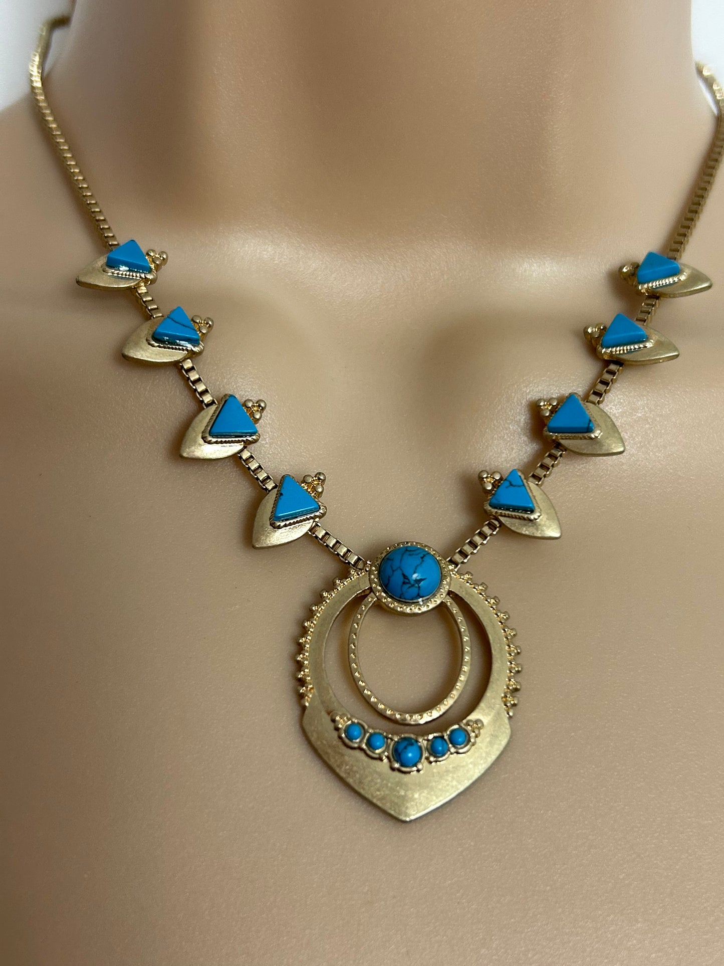 Vintage Gold Tone & Turquoise Stone Set Ethnic Inspired Boho Necklace