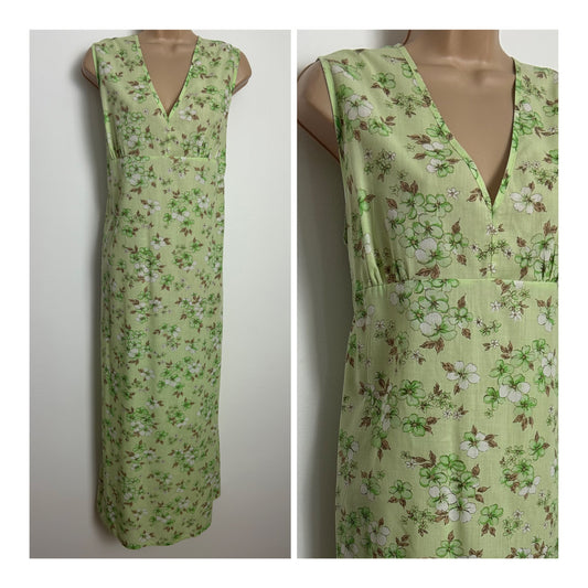 Vintage 1970s Size 10-12 Green Floral Print Cotton Mix Sleeveless Midaxi Length Nightie