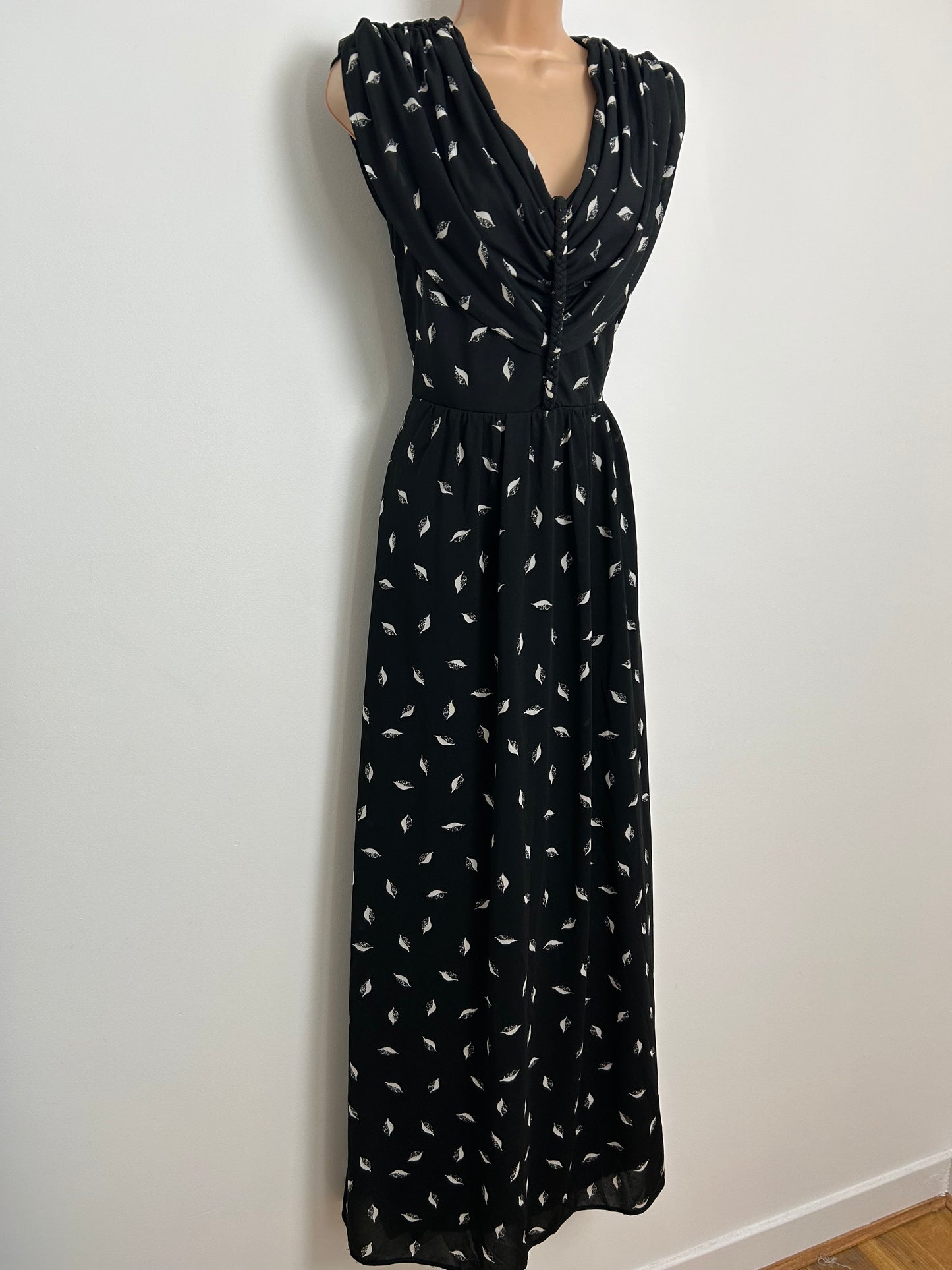Vintage Early 1980s Size 10 Black & White Leaf Print Gather Pleated Plaited Detail Maxi Dress