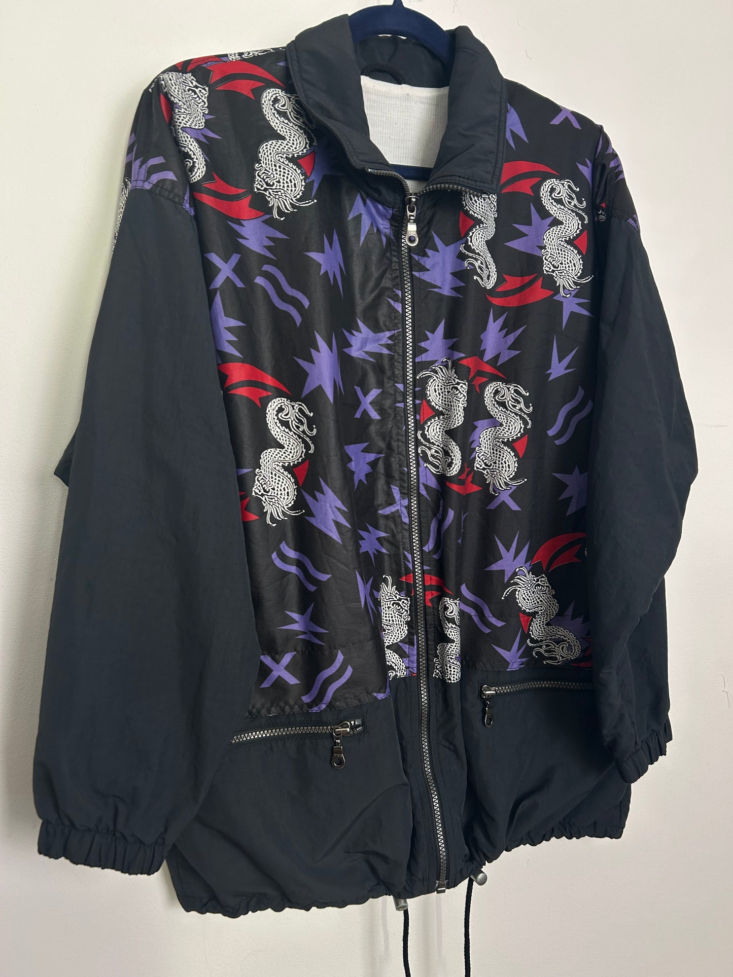 Vintage 1980s LASER Size XL (Up To Size 14/16) Black White Purple & Red Dragon Print Shell Jacket Anorak Windbreaker