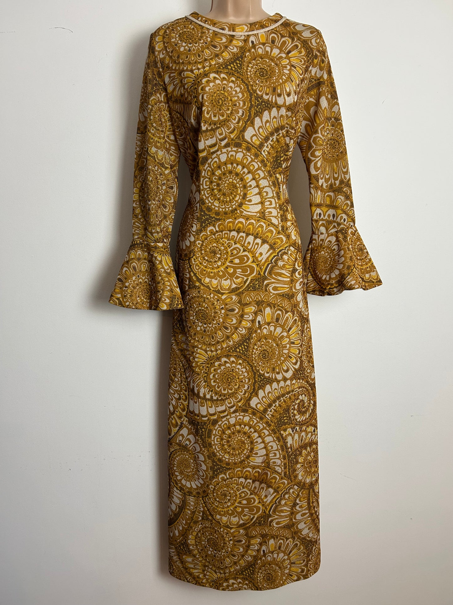Vintage 1970s LADIES PRIDE Size 12 Tan Brown & Gold Paisley Print Flared Cuff Evening Maxi Dress