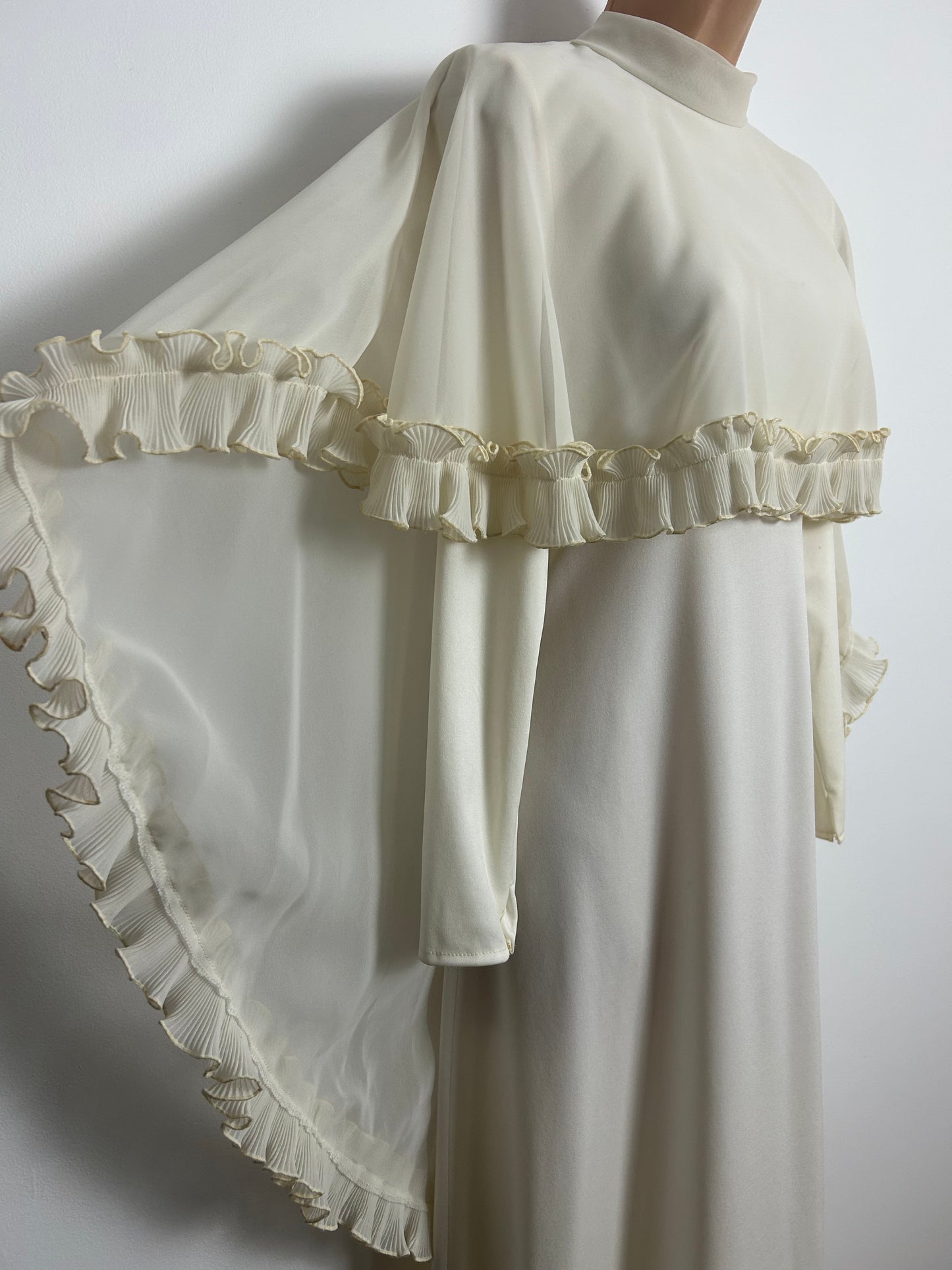 Vintage Early 1970s Size 8 Cream Chiffon Cape Overlay Long Sleeve Boho Occasion Dress Hostess Gown