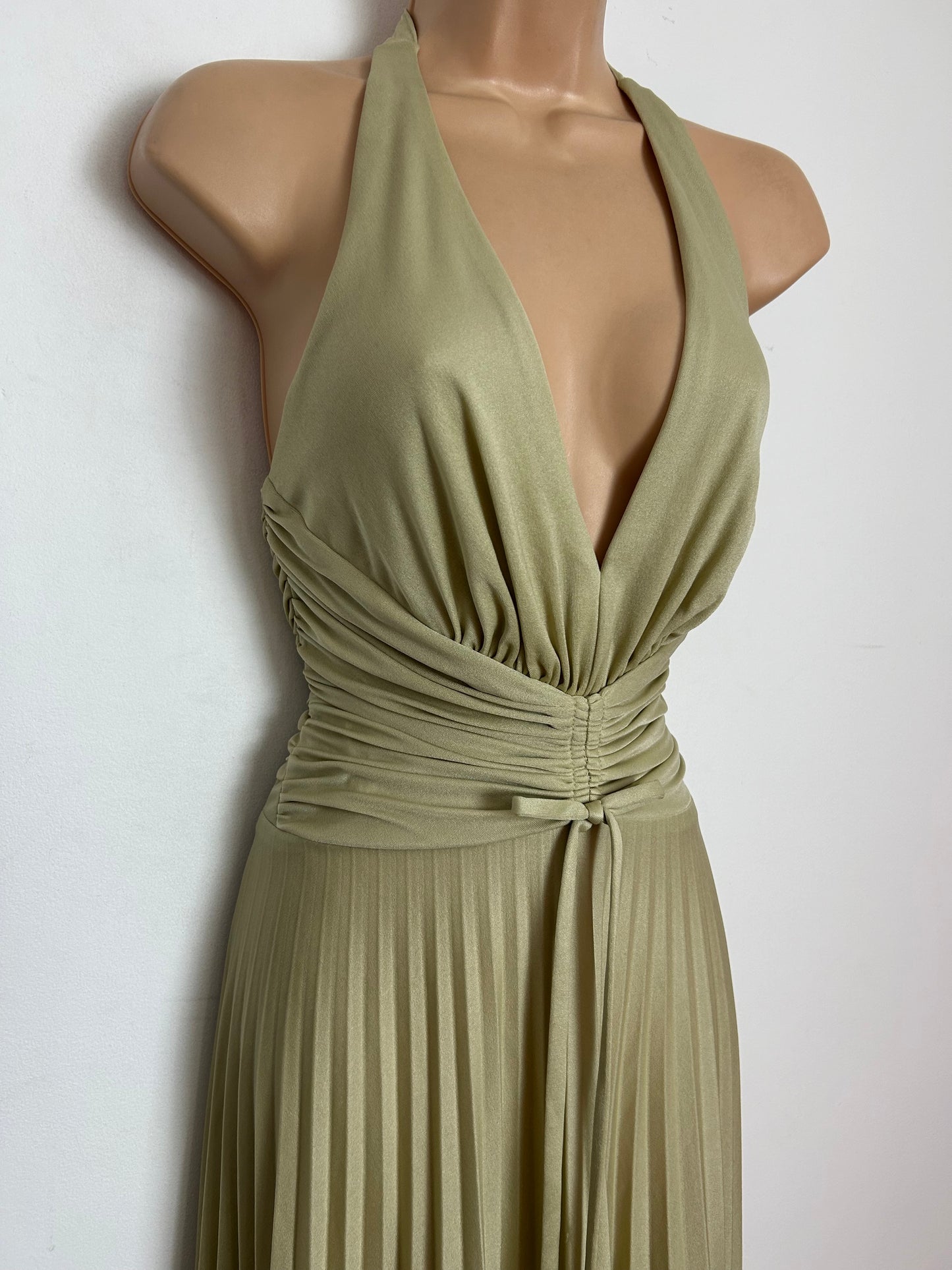 Vintage 1970s JOHN CHARLES UK size 8 Pale Sage Green Halterneck Occasion Maxi Dress
