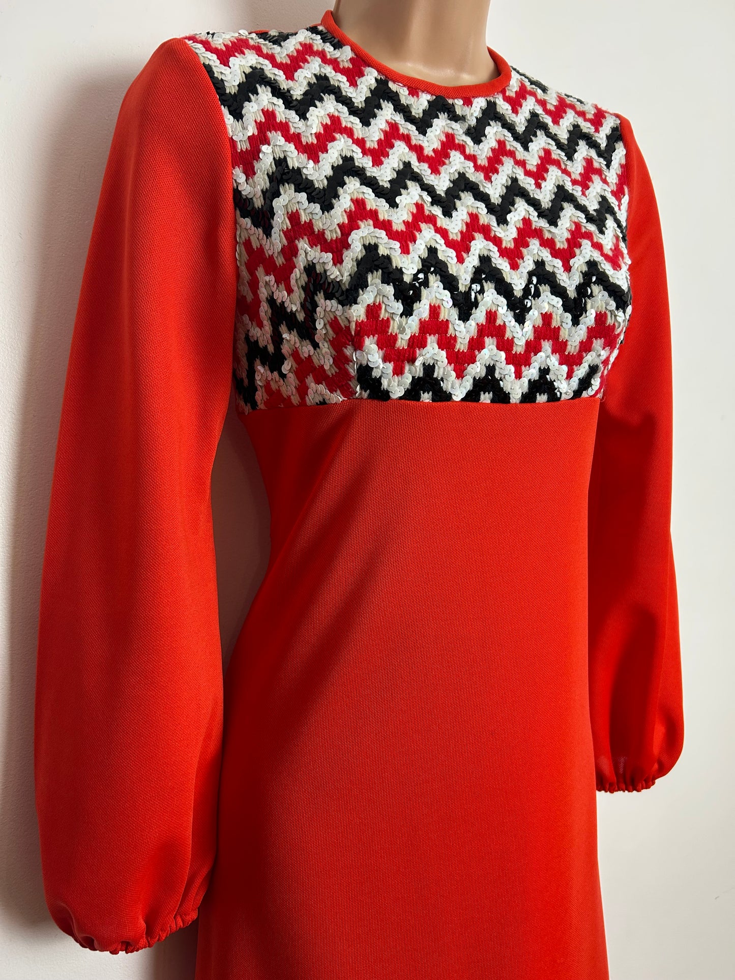 Vintage 1970s Size 8 Orangey Red White & Black Sequin Embellished Long Sleeve Evening Maxi Dress