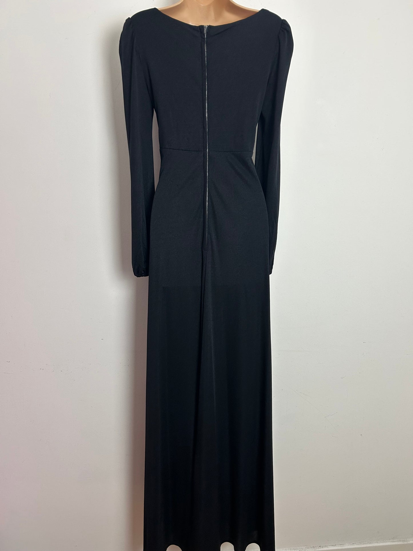 Vintage 1970s ZANIE Size 10-12 Black Sweetheart Neckline Long Sleeve Maxi Dress