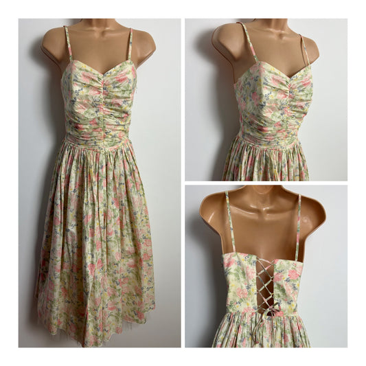 Vintage 1980s Size 6-8 Cream Pink & Green Floral Print Cotton Party Prom Lace Up Back Summer Dress