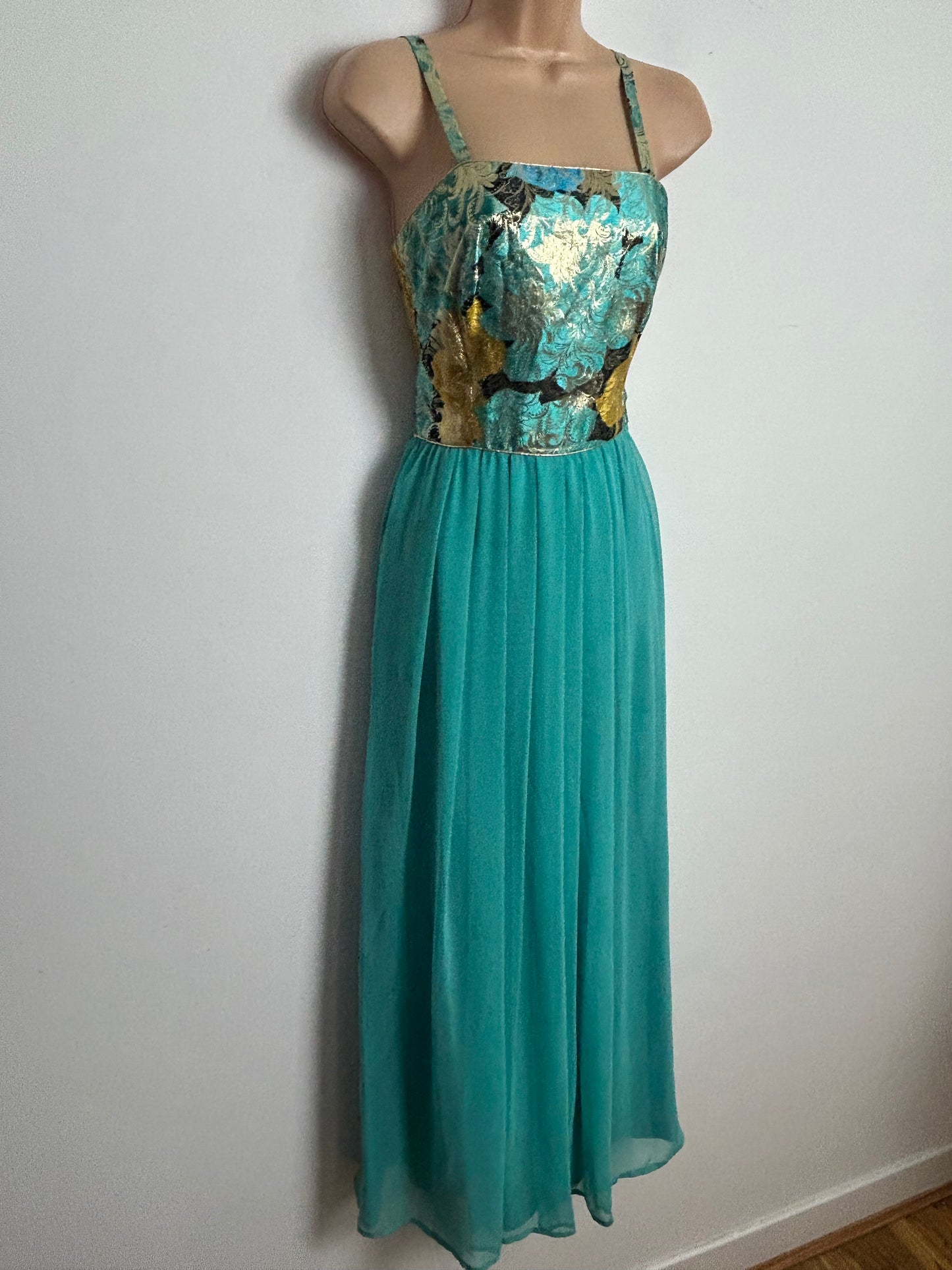 Vintage 1970s MUREK Size 6 Beautiful Seafoam Green & Gold Leaf Pattern Strappy Special Occasion Maxi Dress