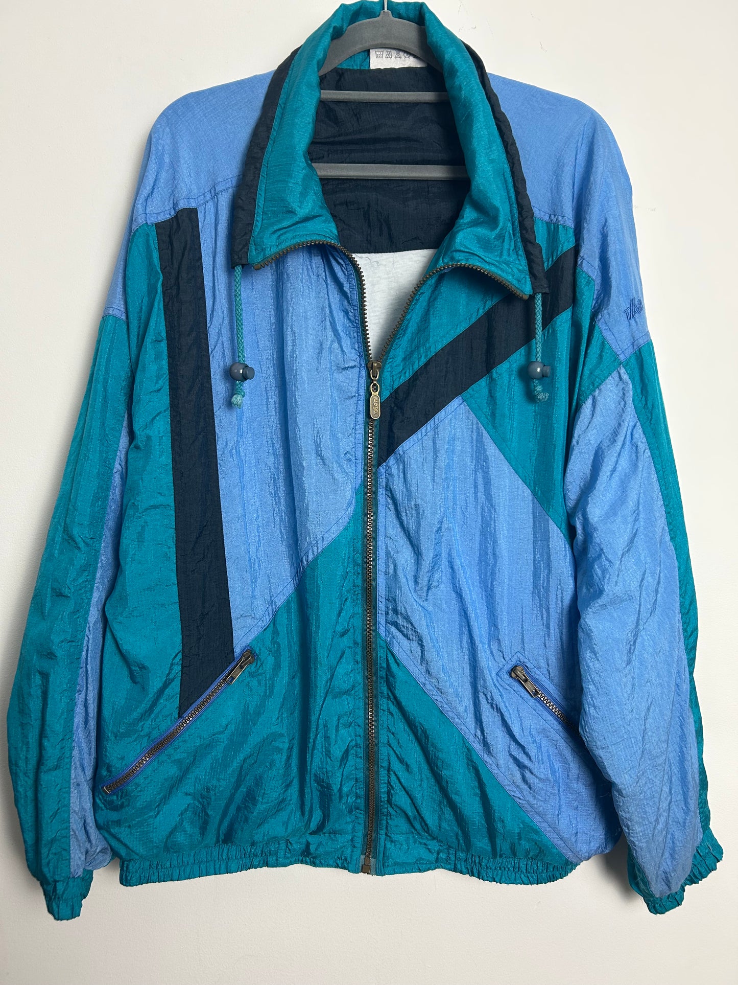 Vintage 1980s T/ART Up To Size 16 Blue Tones Zip Pockets Shell Suit Jacket