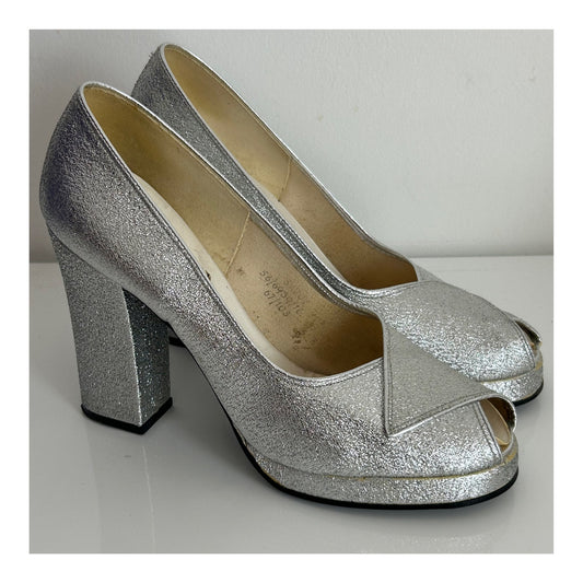 Vintage 1970s Size 5.5 Silver Glitter Peep Tie Platform Block Heel Shoes By Stralight Room