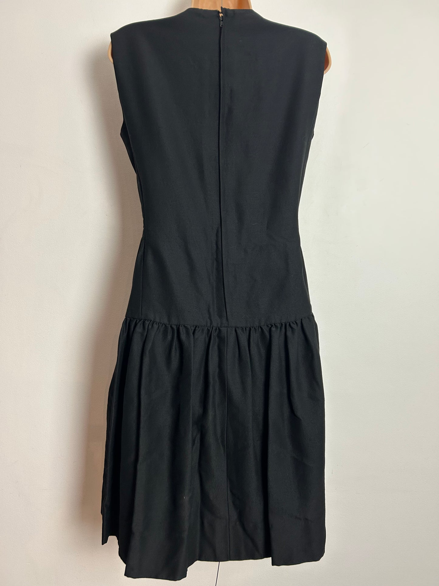 Vintage Early 1960s FREDERICK STARKE UK Size 12 Black Bow Detail Mod Shift Dress