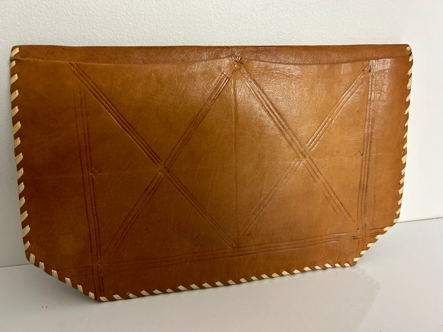 Vintage 1970s Boho Tan Leather Tooled Detail Envelope Clutch Handbag