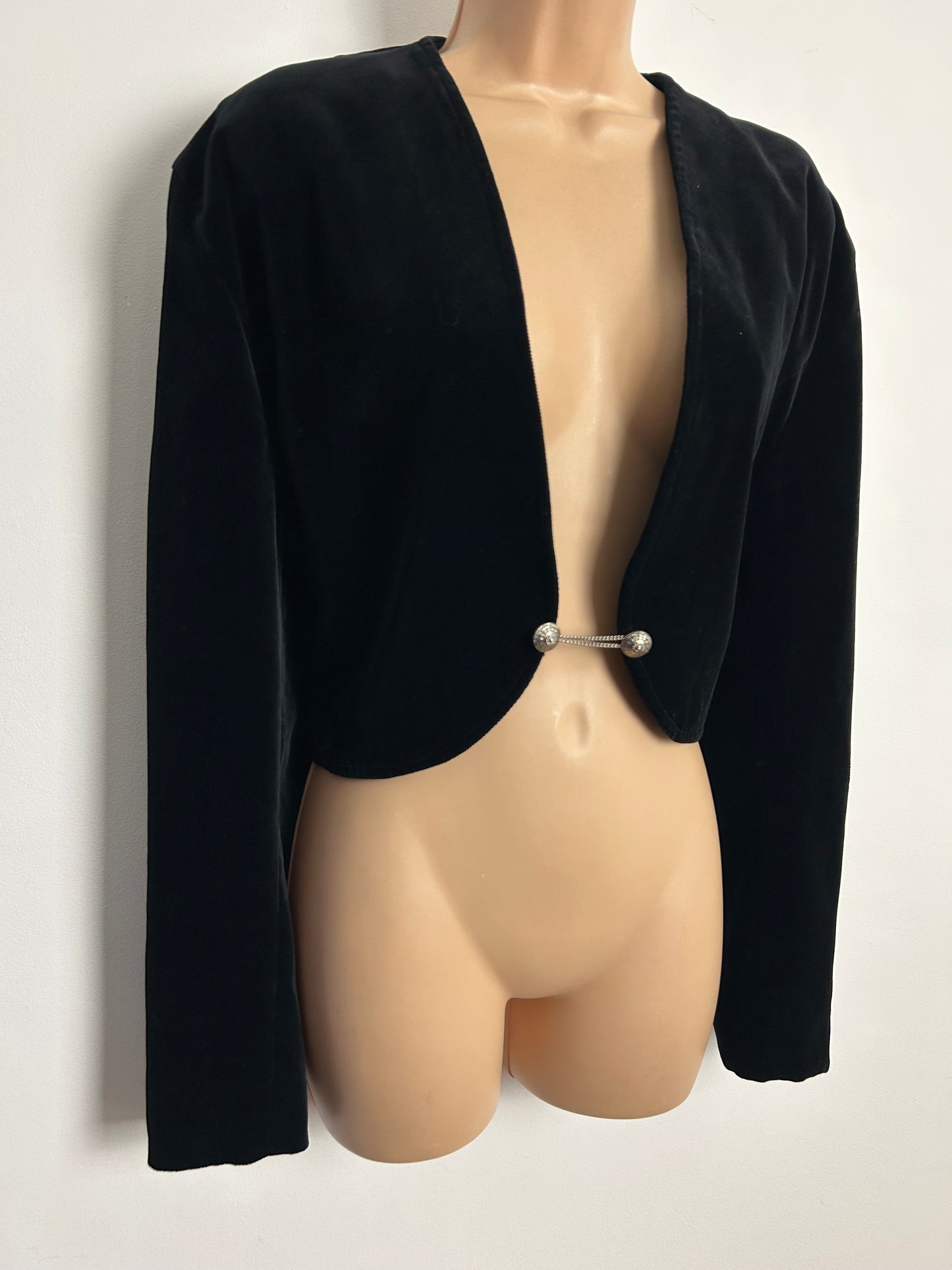 Vintage 1980s Size 14-16 Black Velvet Shrug Style Cover Up Jacket