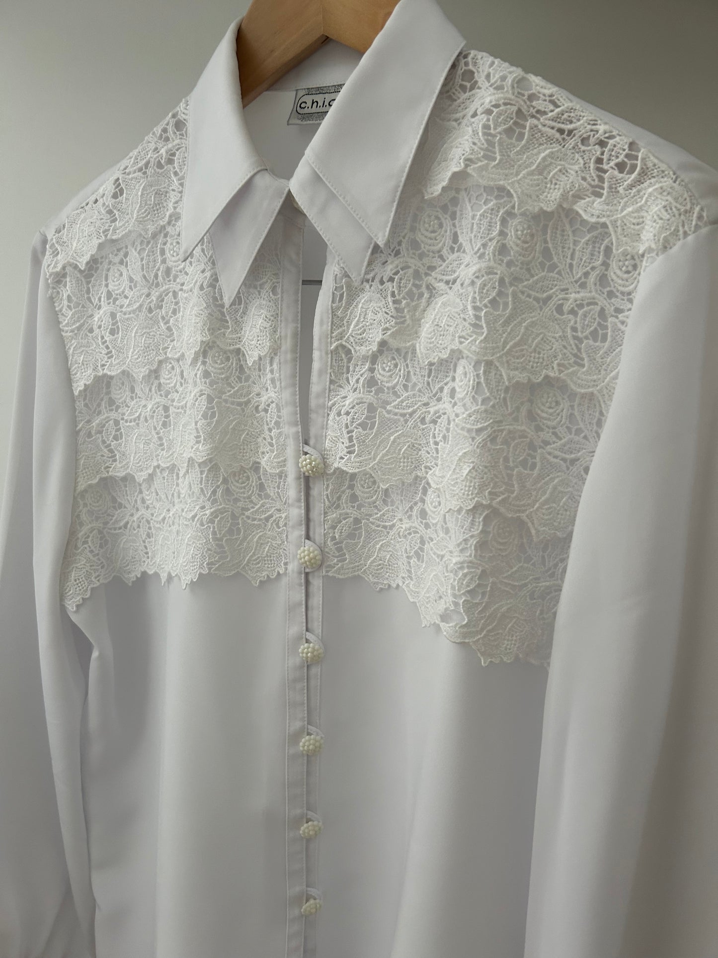 Vintage 1980s UK Size 14 White Double Collared Lace Detail Long Sleeve Blouse