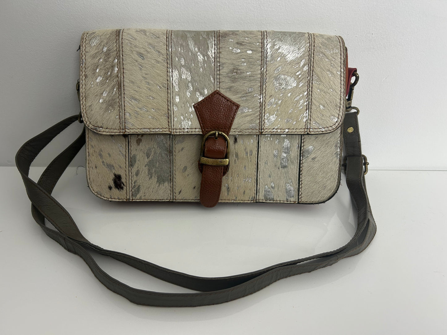 Vintage Early 1980s Grey & Tan Hide On Leather Shoulder Bag