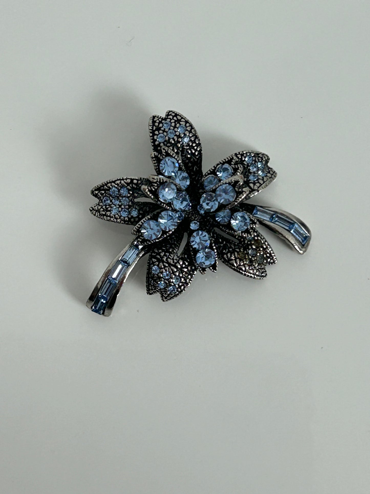 Vintage 1960s Silver Plated Blue Diamante & Baguette Cut Glass Floral Brooch