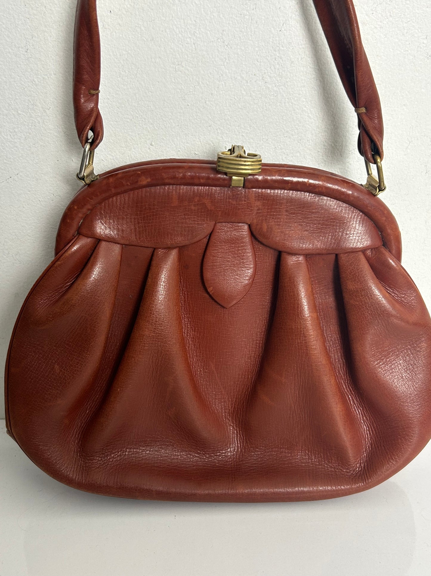 Vintage 50s 60s Chestnut Brown Leather Small Top Handle Handbag