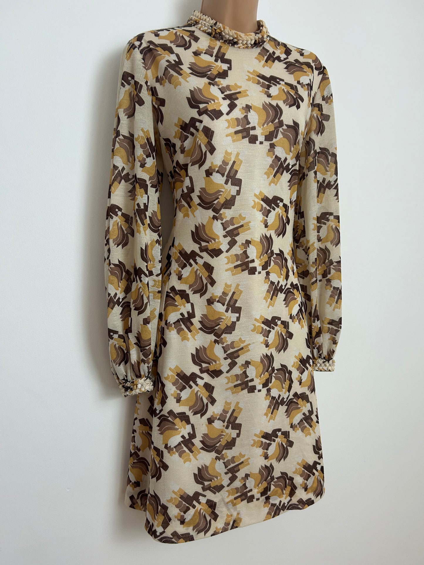 Vintage 1960s Size 12-14 Cream Brown & Mustard Abstract Print Long Sleeve Mod Shift Dress